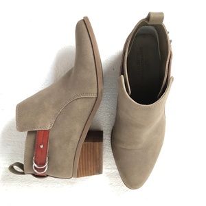 AEO western style short brown red cowgirl booties